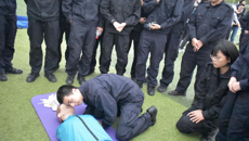 bat365在线官网平台运动防护队到警院宣讲急救知识