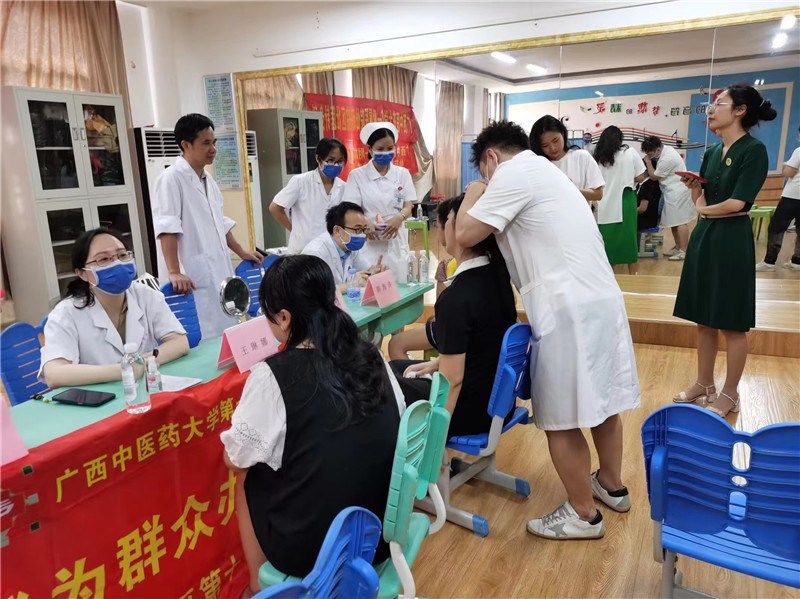 义诊现场