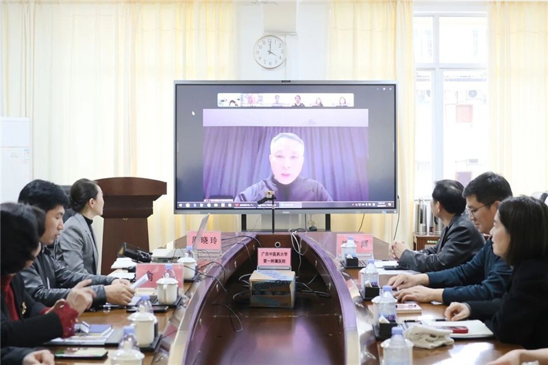 bat365在线官网平台国际教育学院院长唐耀平会上发言