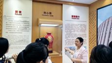 国壮党员与学校马克思主义学院党员联合开展主题党日活动