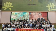 赛院组织师生参观“盛世修典——‘中国历代绘画大系’成果展·广西特展”